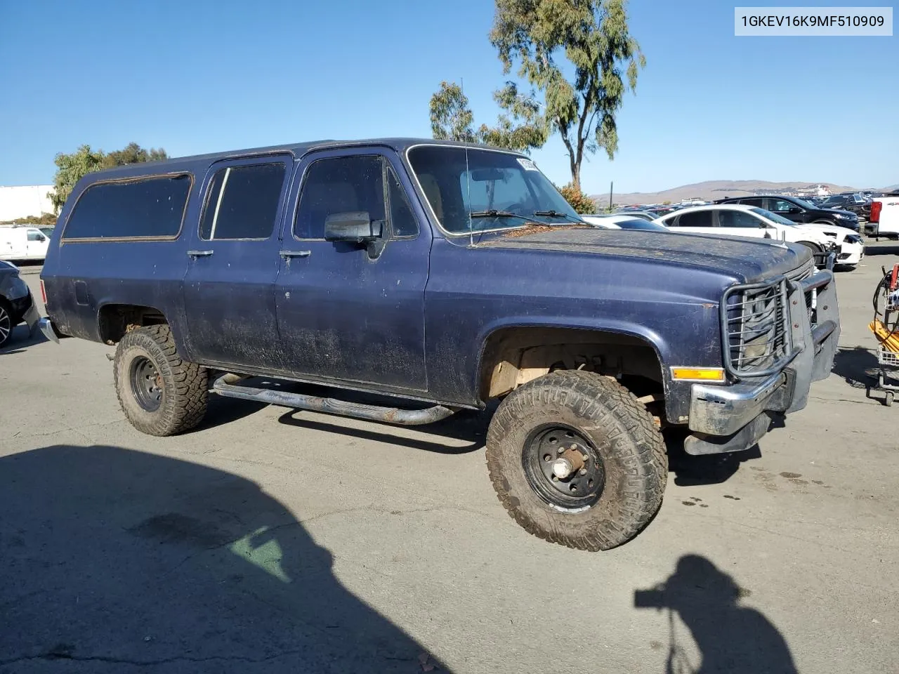 1991 GMC Suburban V15 Conventional VIN: 1GKEV16K9MF510909 Lot: 81326004