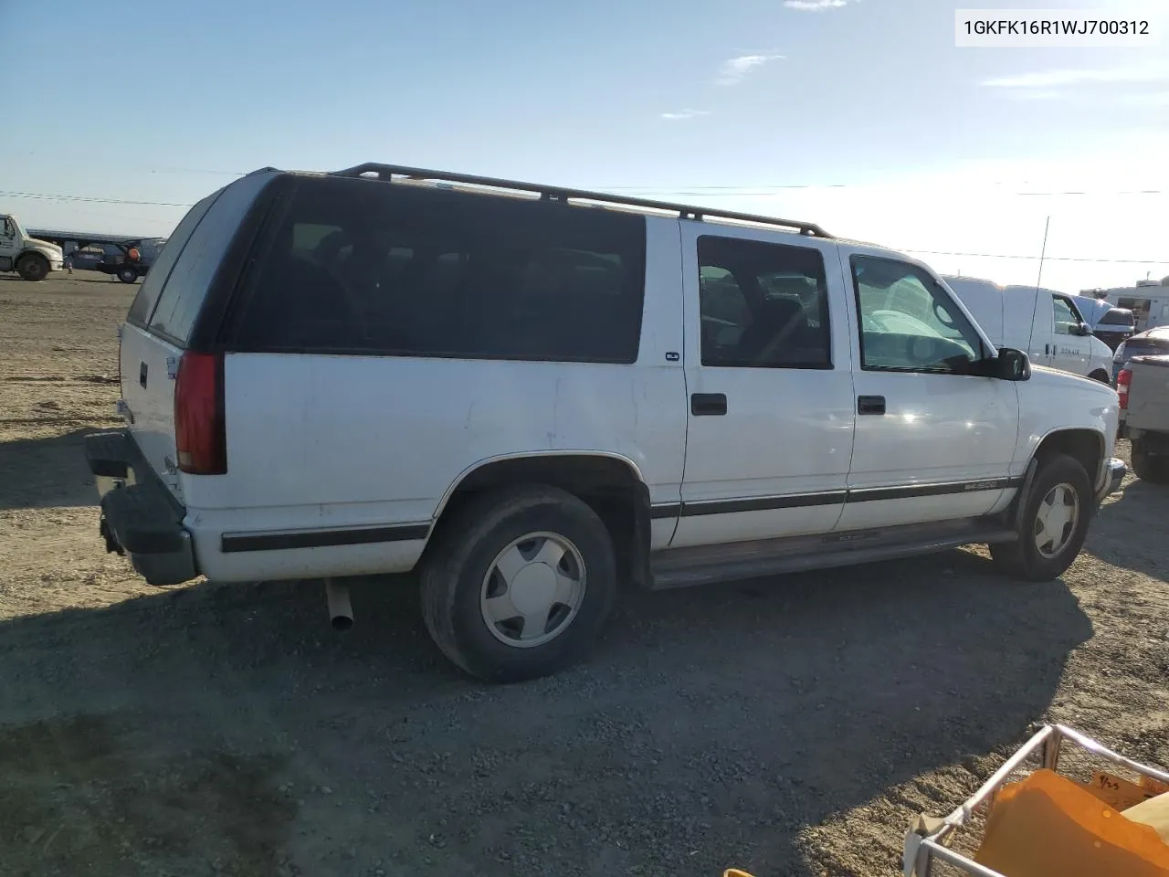 1998 GMC Suburban K1500 VIN: 1GKFK16R1WJ700312 Lot: 73160574