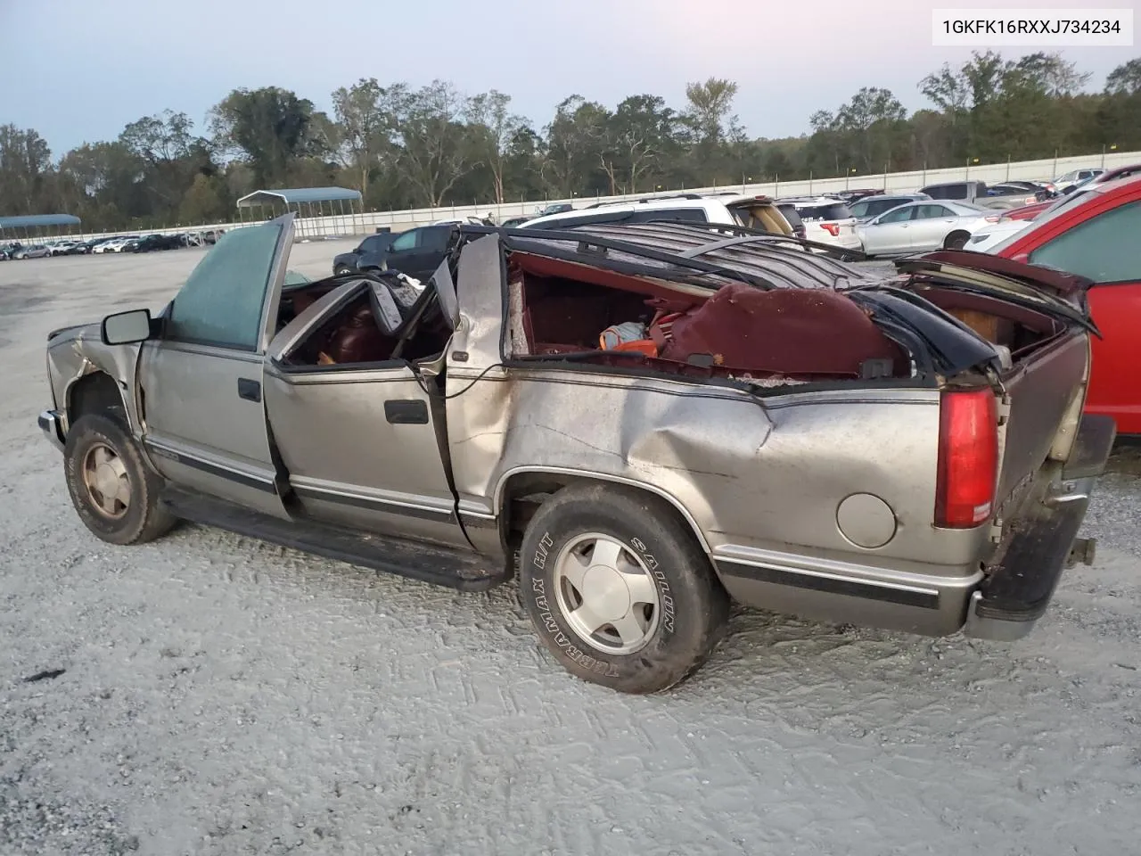 1999 GMC Suburban K1500 VIN: 1GKFK16RXXJ734234 Lot: 74974834