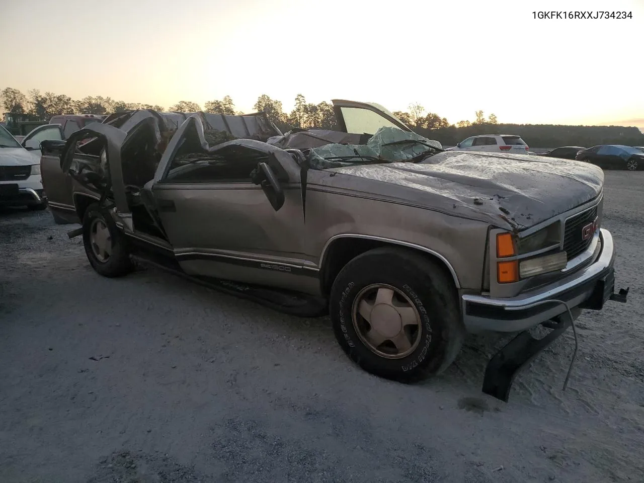 1999 GMC Suburban K1500 VIN: 1GKFK16RXXJ734234 Lot: 74974834