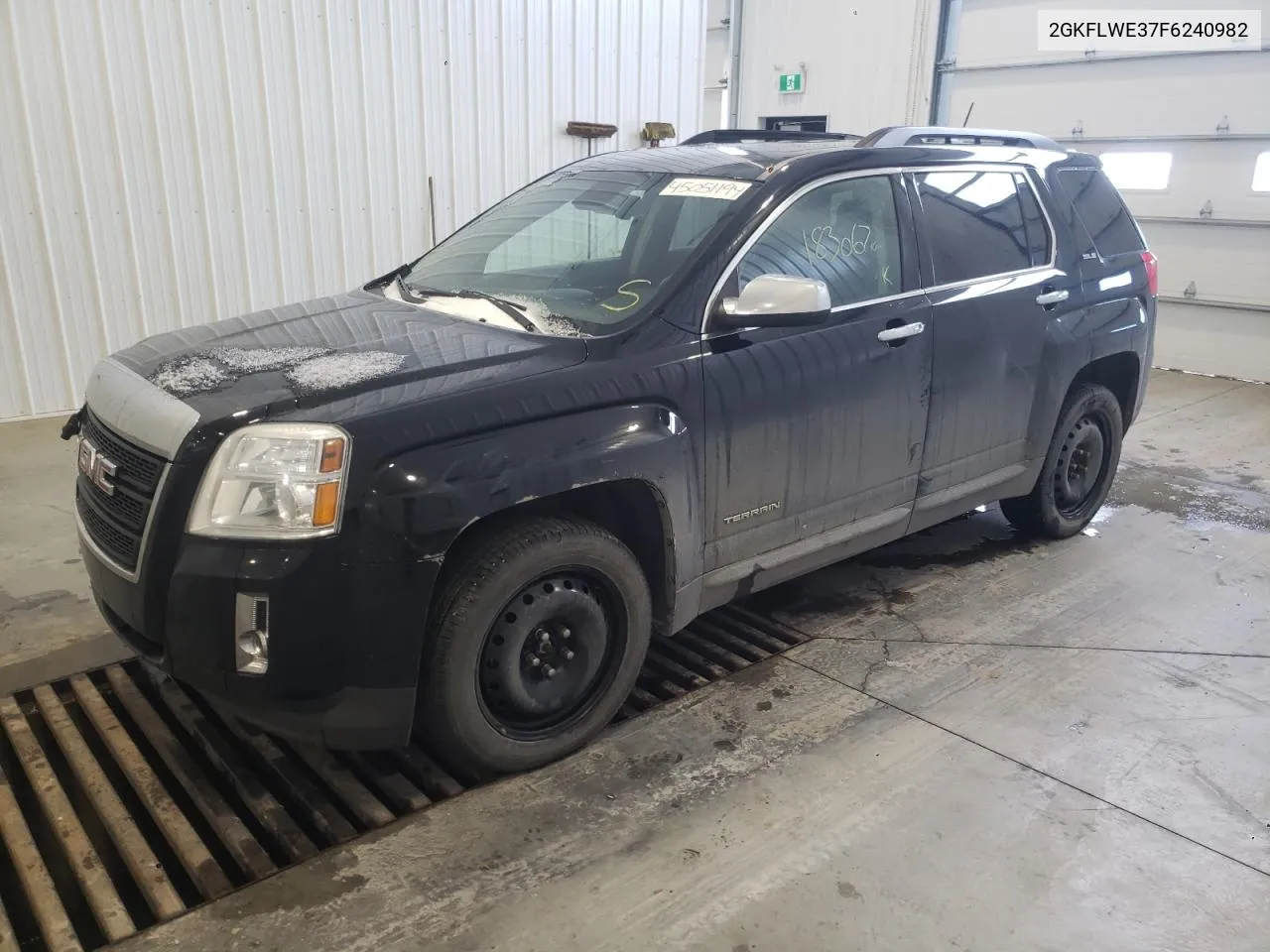 2GKFLWE37F6240982 2015 GMC Terrain Sle