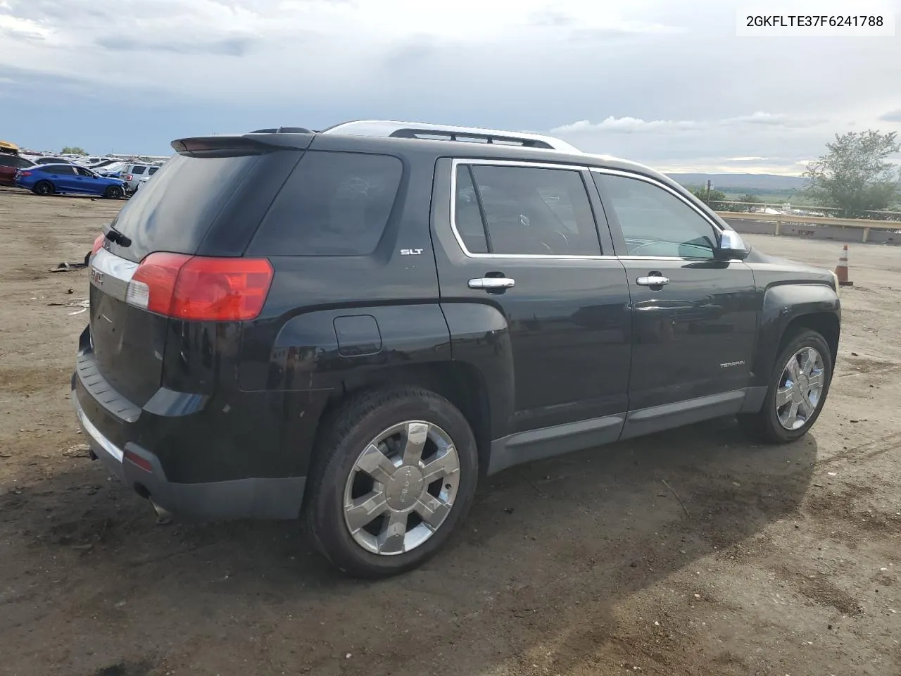 2GKFLTE37F6241788 2015 GMC Terrain Slt