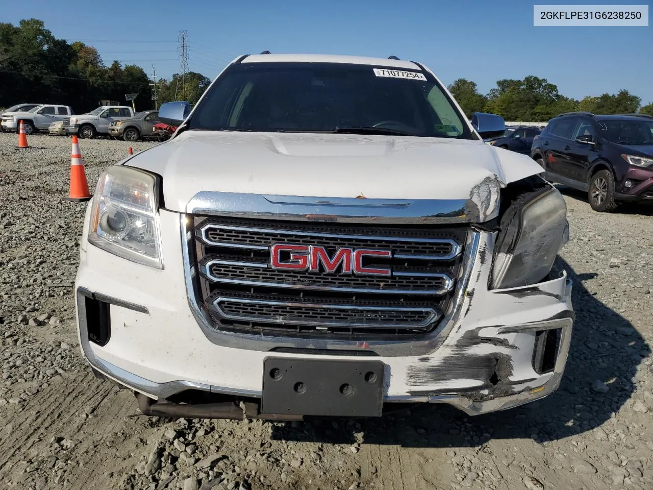 2GKFLPE31G6238250 2016 GMC Terrain Slt