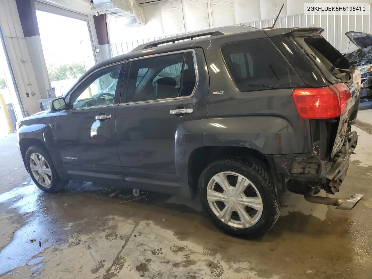 2GKFLUEK5H6198410 2017 GMC Terrain Slt