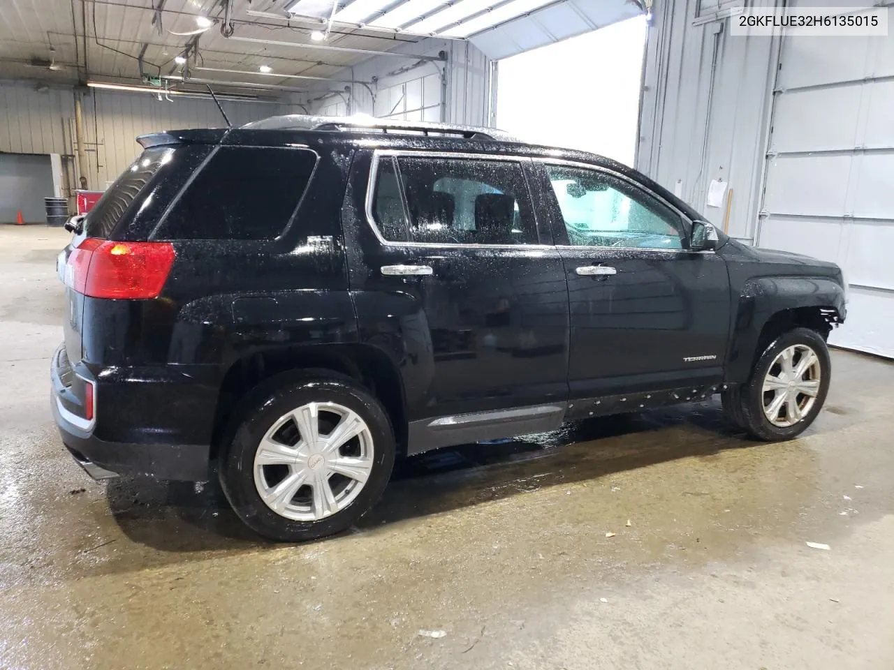 2GKFLUE32H6135015 2017 GMC Terrain Slt