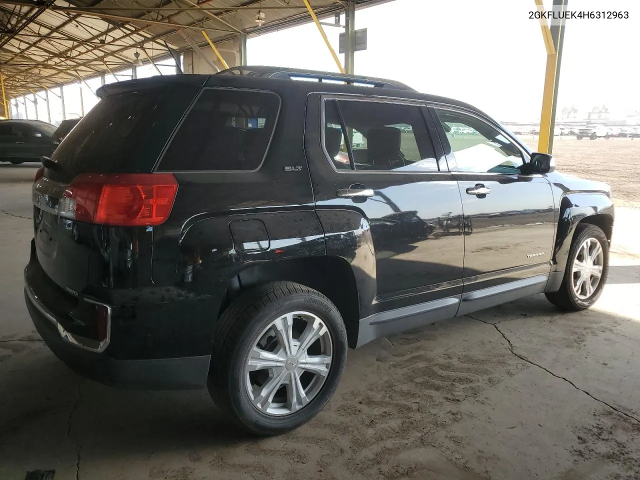 2GKFLUEK4H6312963 2017 GMC Terrain Slt