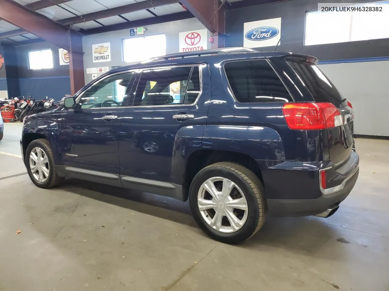 2GKFLUEK9H6328382 2017 GMC Terrain Slt