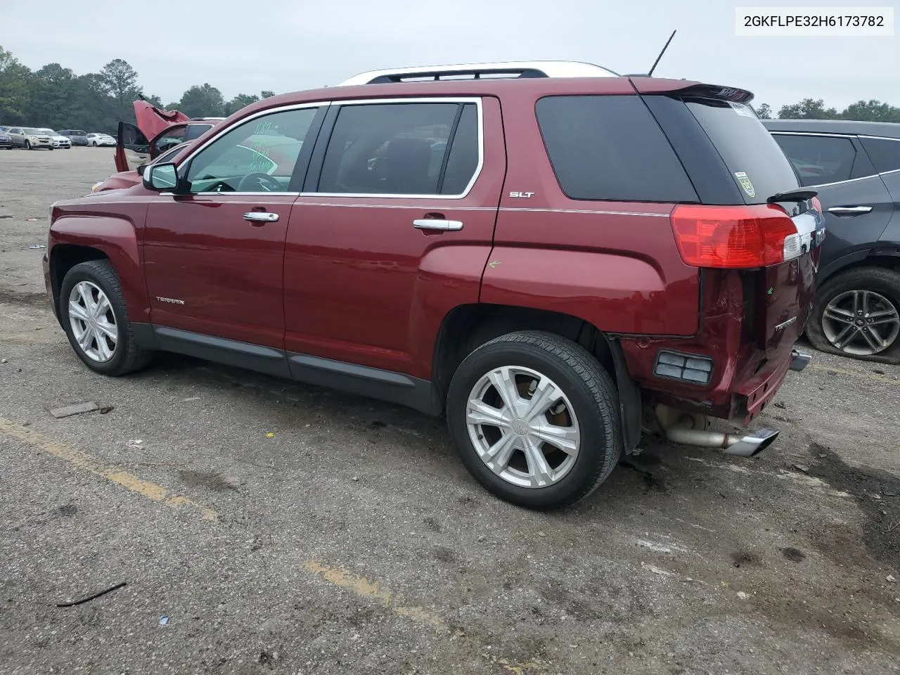 2GKFLPE32H6173782 2017 GMC Terrain Slt