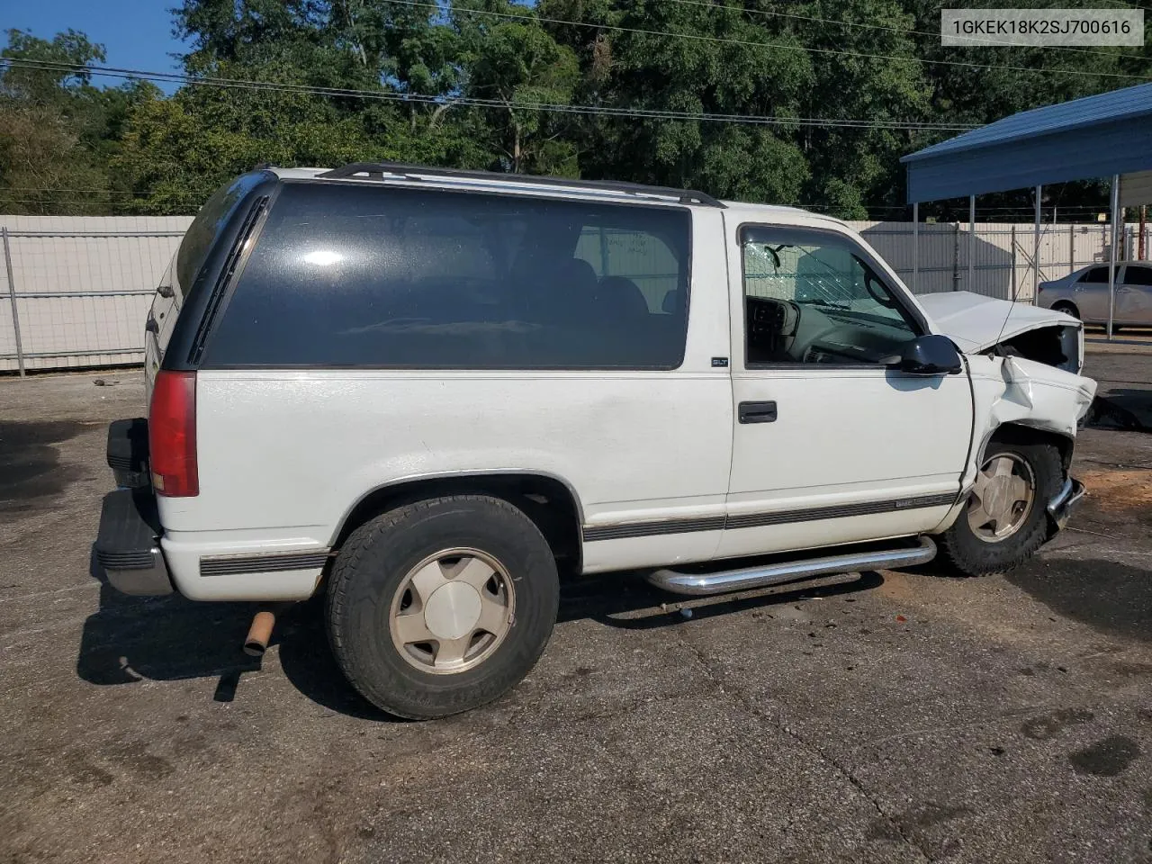 1995 GMC Yukon VIN: 1GKEK18K2SJ700616 Lot: 68582034