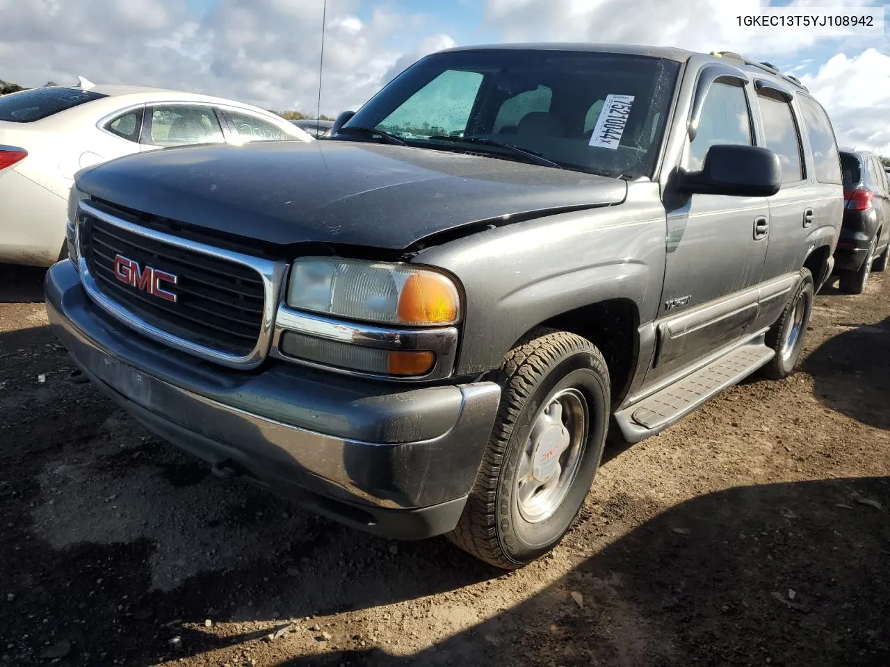 2000 GMC Yukon VIN: 1GKEC13T5YJ108942 Lot: 75210044