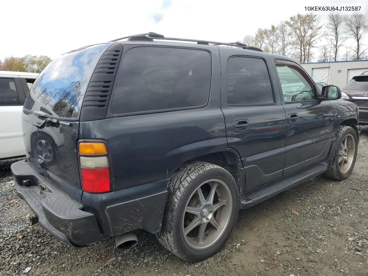 2004 GMC Yukon Denali VIN: 1GKEK63U64J132587 Lot: 76592404