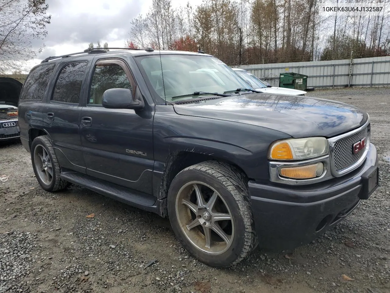 2004 GMC Yukon Denali VIN: 1GKEK63U64J132587 Lot: 76592404