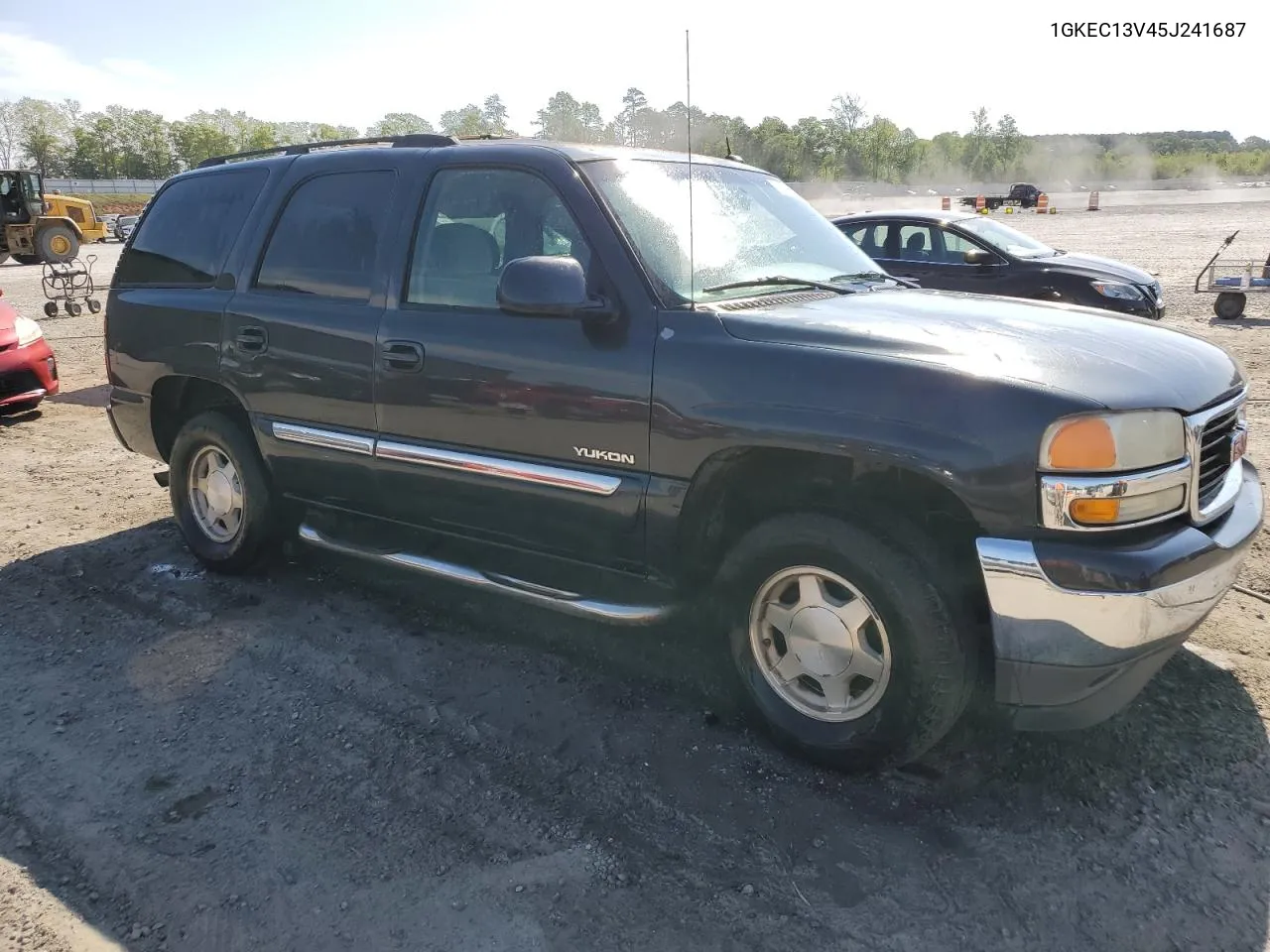 2005 GMC Yukon VIN: 1GKEC13V45J241687 Lot: 52341154