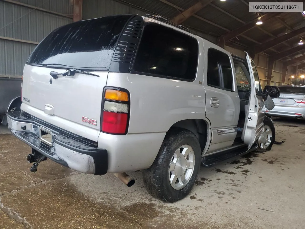 1GKEK13T85J118671 2005 GMC Yukon