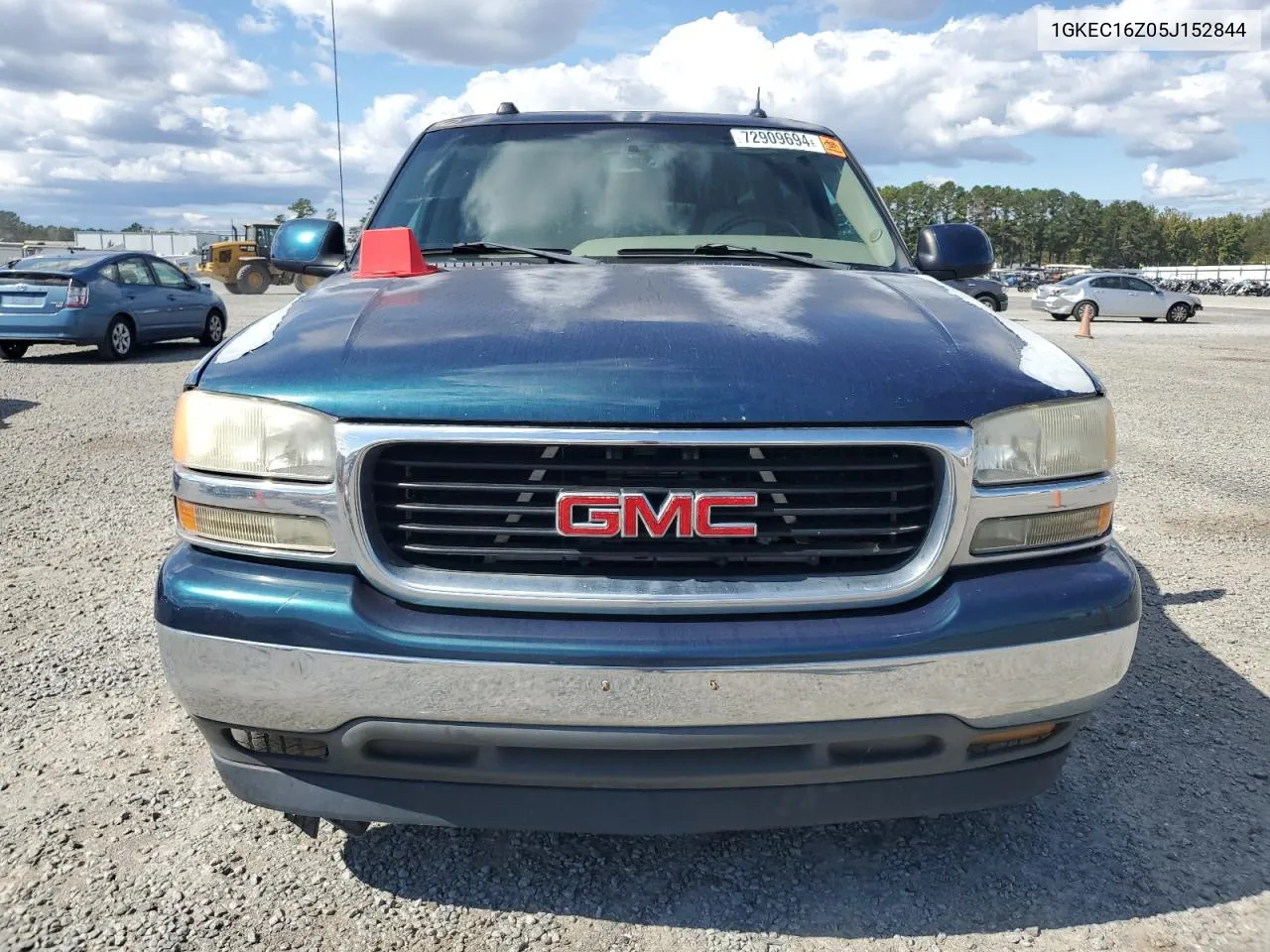 1GKEC16Z05J152844 2005 GMC Yukon Xl C1500