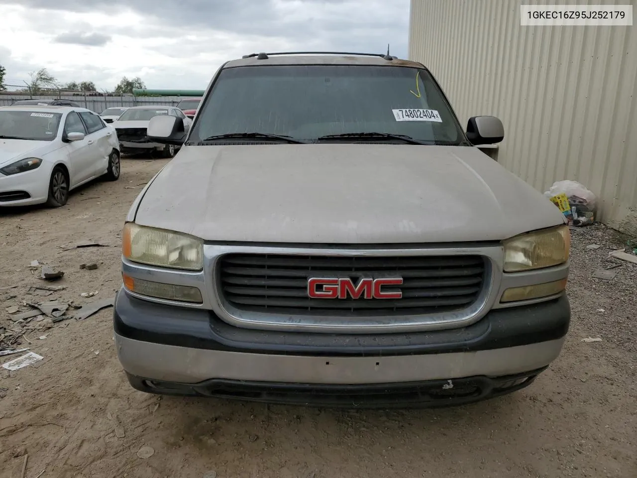 2005 GMC Yukon Xl C1500 VIN: 1GKEC16Z95J252179 Lot: 74802404