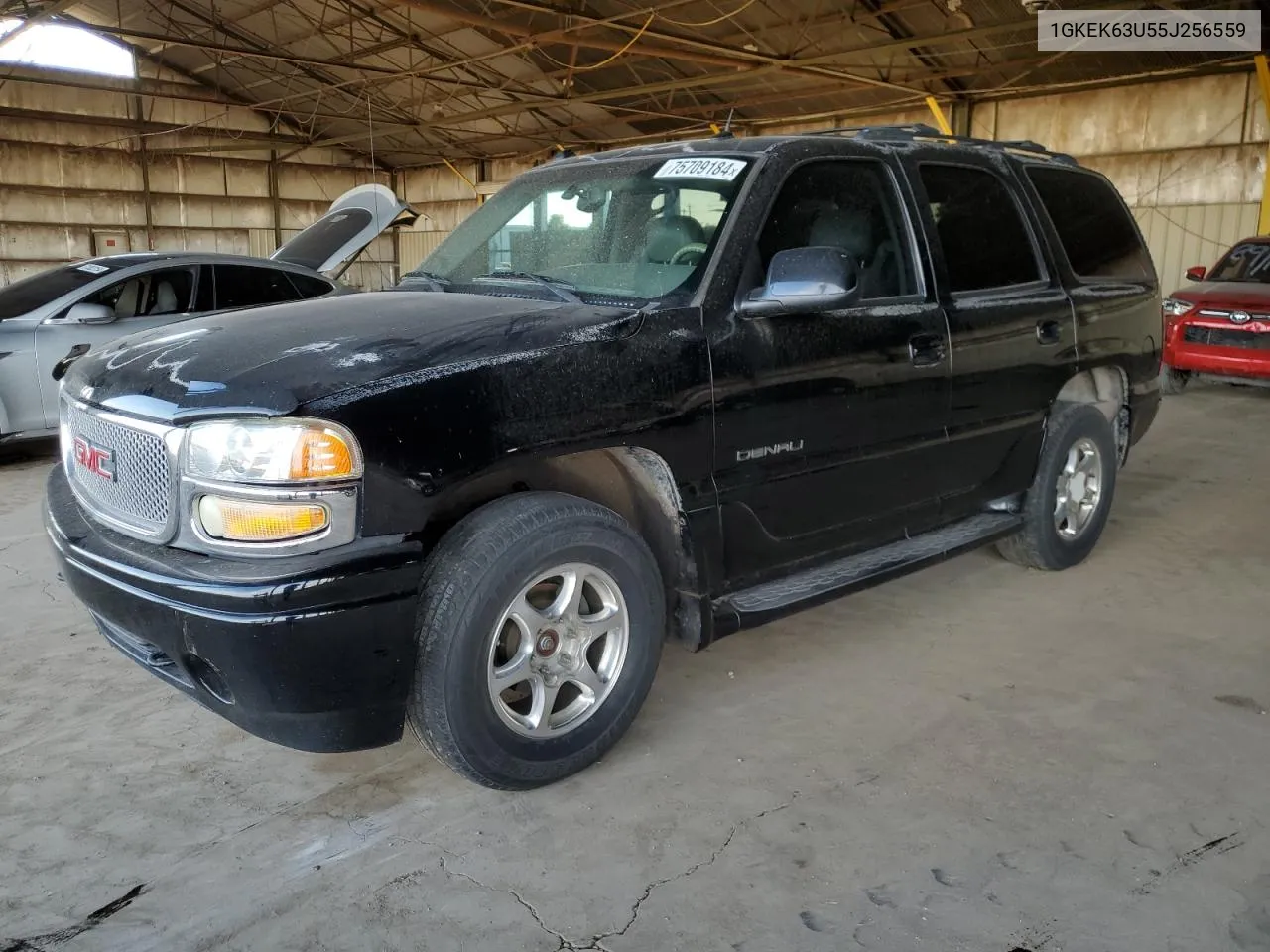 2005 GMC Yukon Denali VIN: 1GKEK63U55J256559 Lot: 75709184