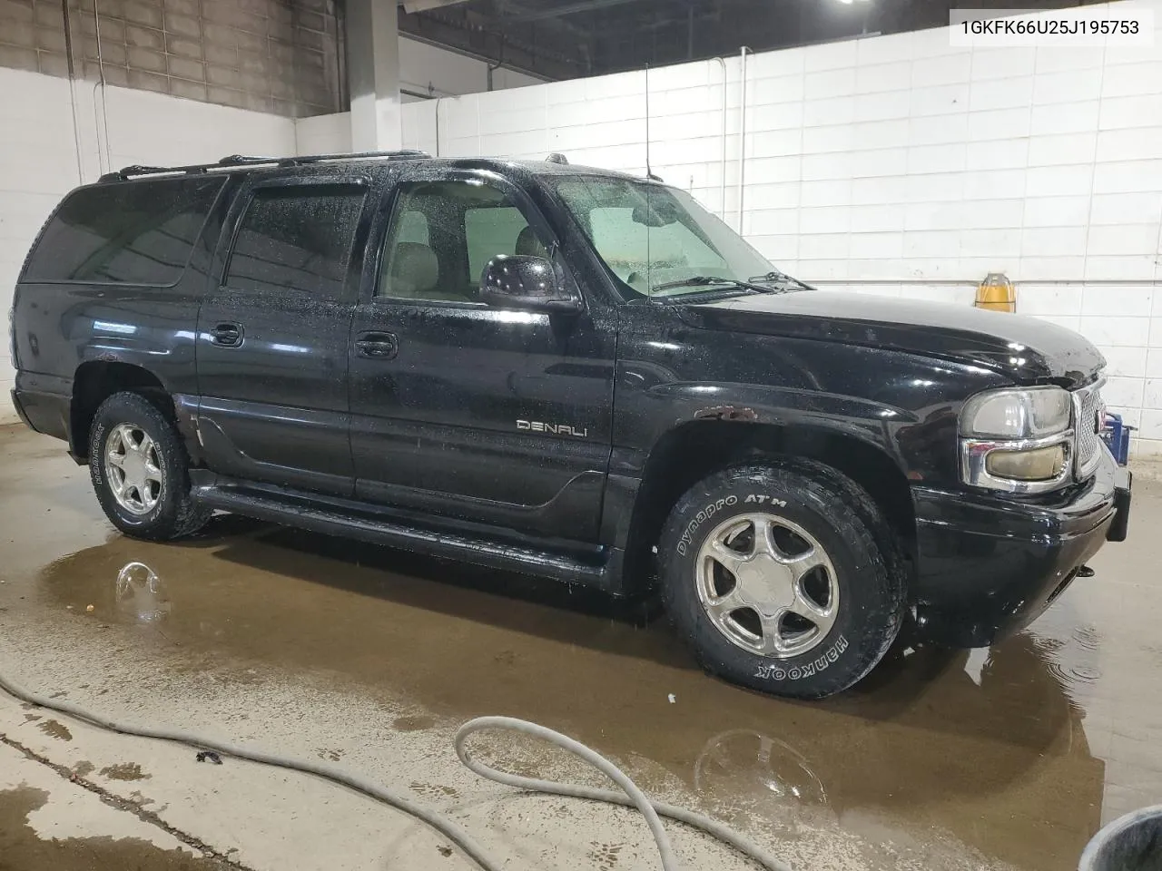 1GKFK66U25J195753 2005 GMC Yukon Xl Denali