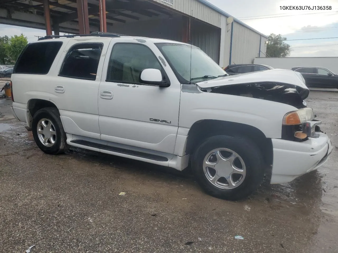 2006 GMC Yukon Denali VIN: 1GKEK63U76J136358 Lot: 72958904