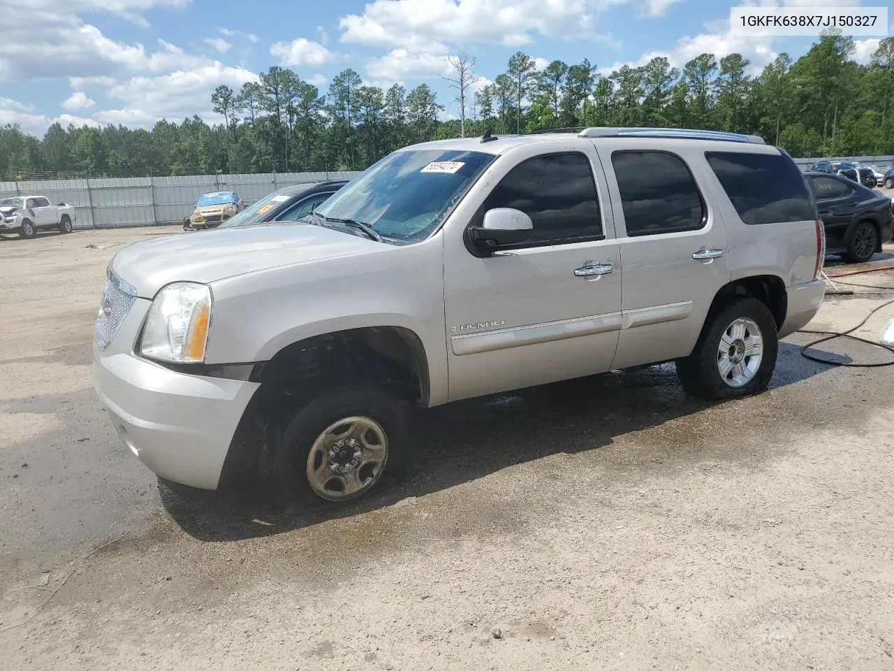 2007 GMC Yukon Denali VIN: 1GKFK638X7J150327 Lot: 55594274