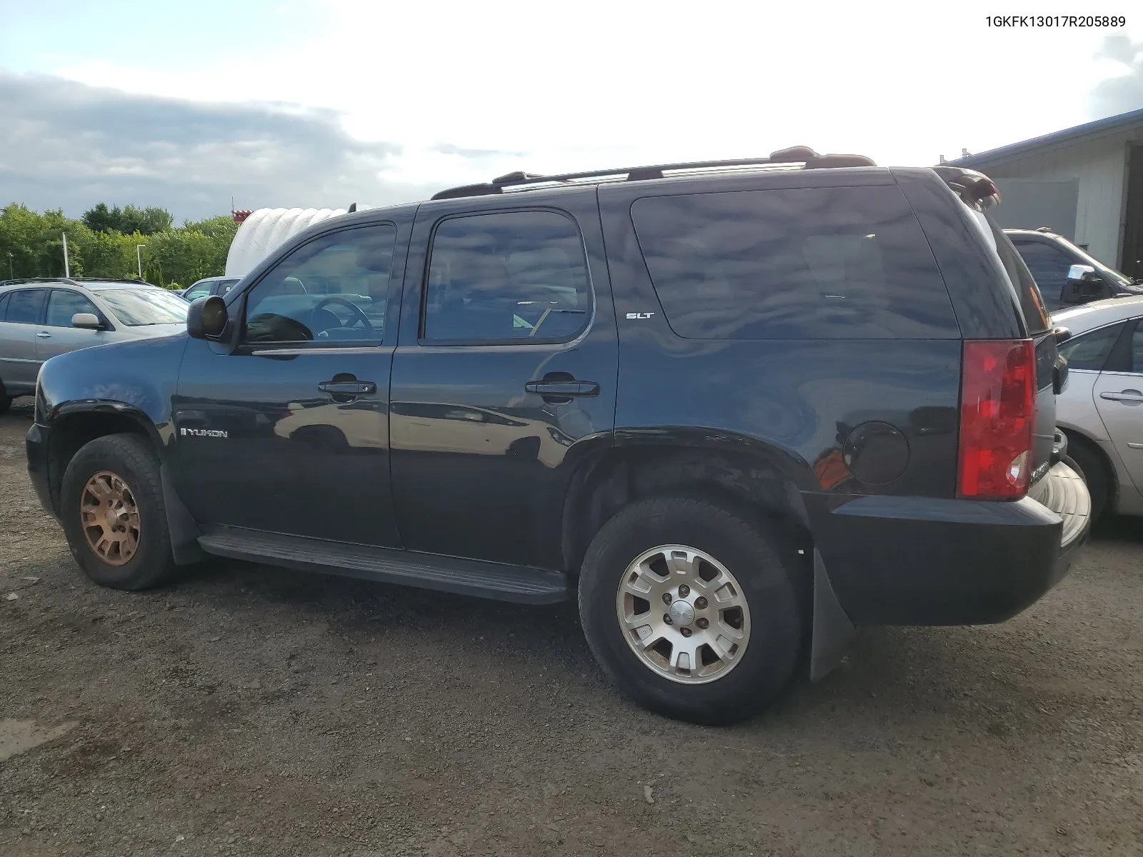 2007 GMC Yukon VIN: 1GKFK13017R205889 Lot: 66733314