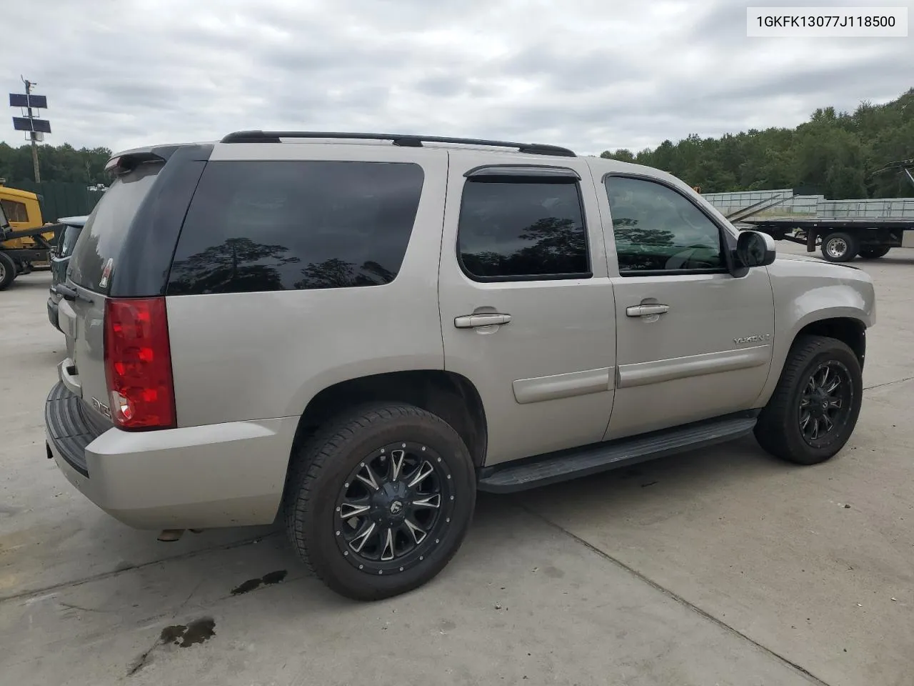 2007 GMC Yukon VIN: 1GKFK13077J118500 Lot: 70256944