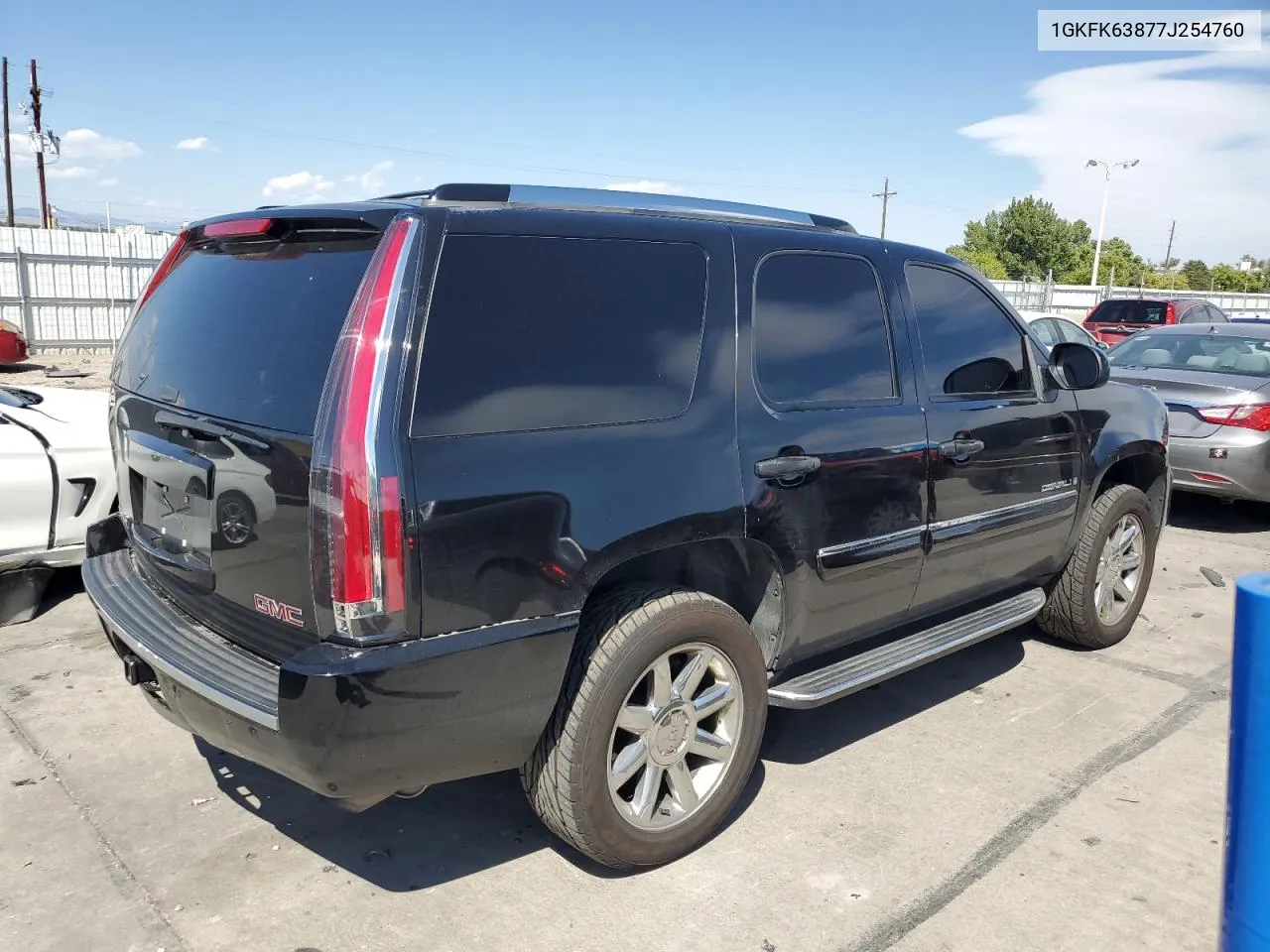 2007 GMC Yukon Denali VIN: 1GKFK63877J254760 Lot: 70983944