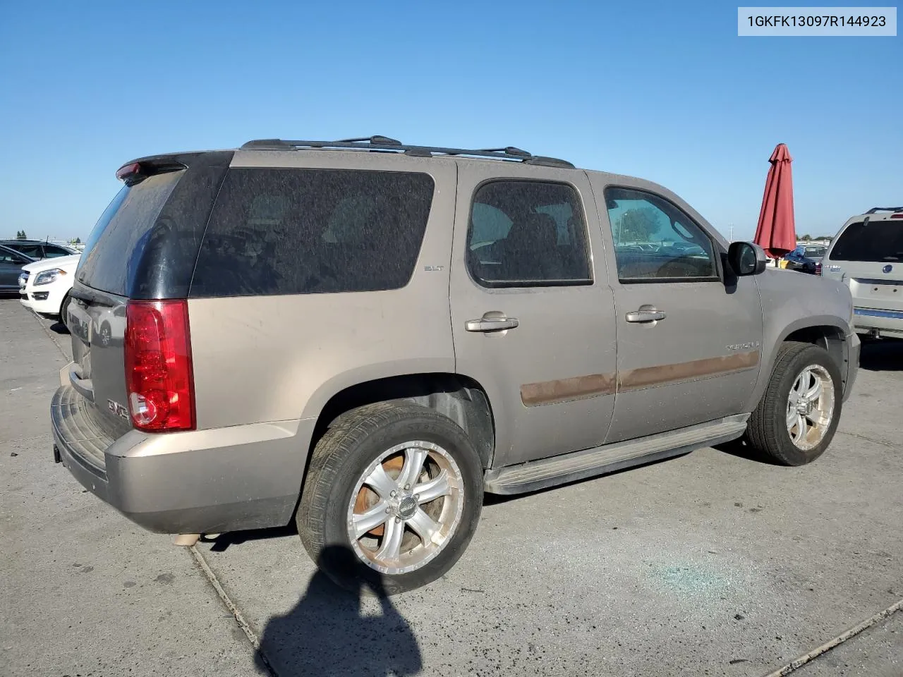 2007 GMC Yukon VIN: 1GKFK13097R144923 Lot: 73047984