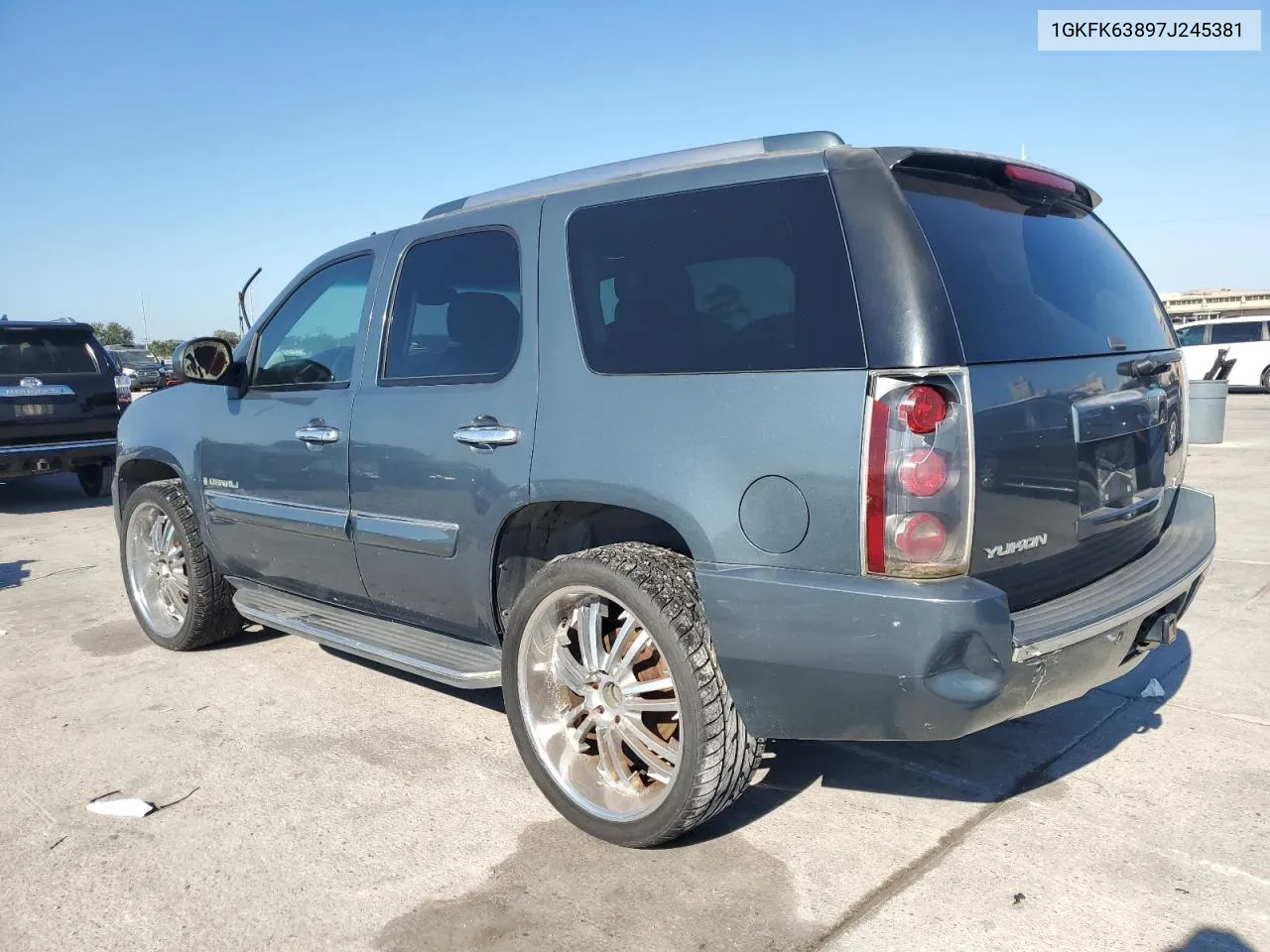 2007 GMC Yukon Denali VIN: 1GKFK63897J245381 Lot: 73537924