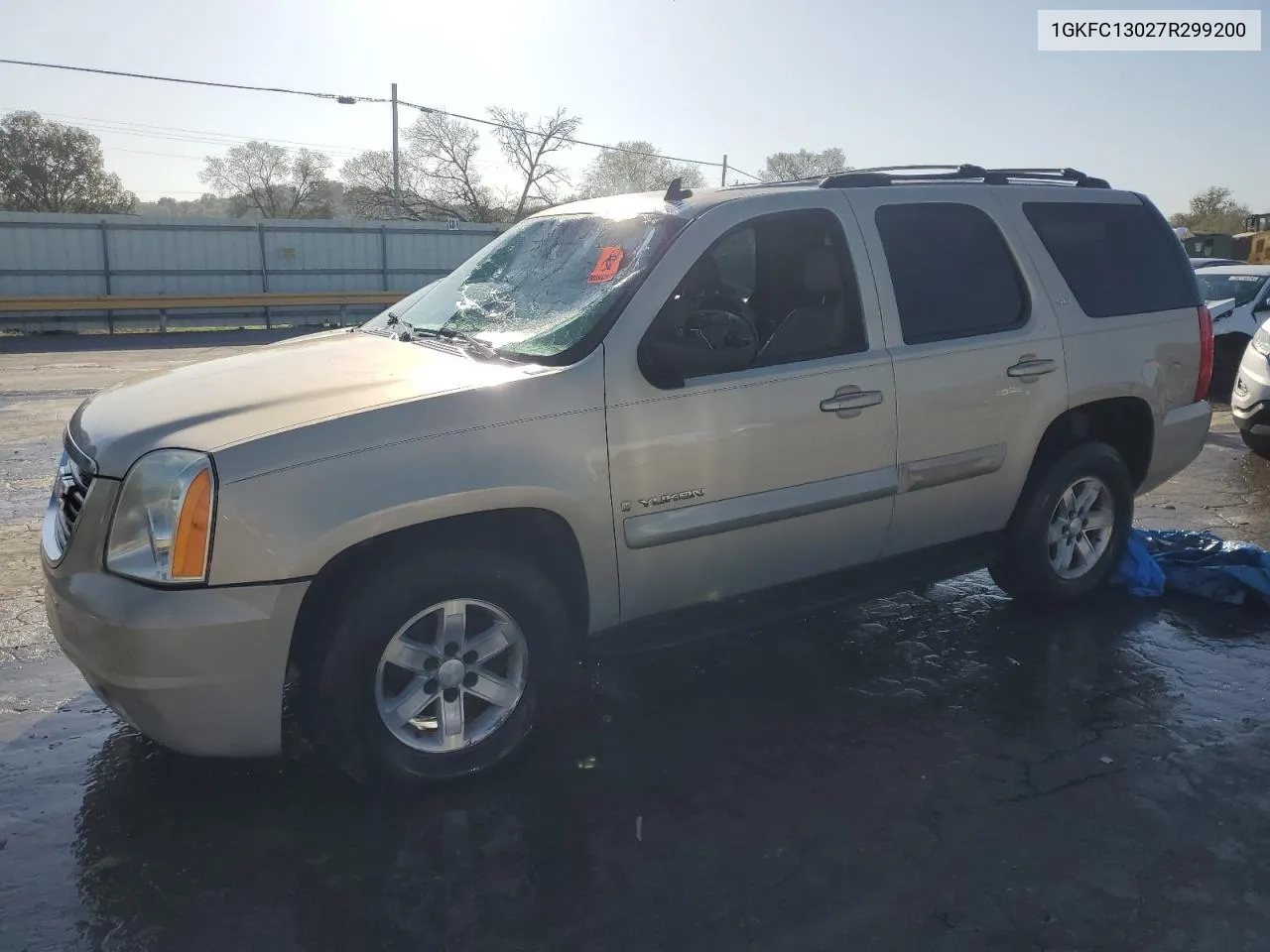 2007 GMC Yukon VIN: 1GKFC13027R299200 Lot: 74998744