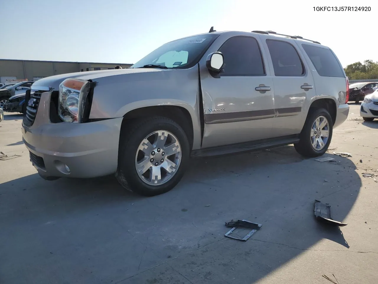 2007 GMC Yukon VIN: 1GKFC13J57R124920 Lot: 75822944