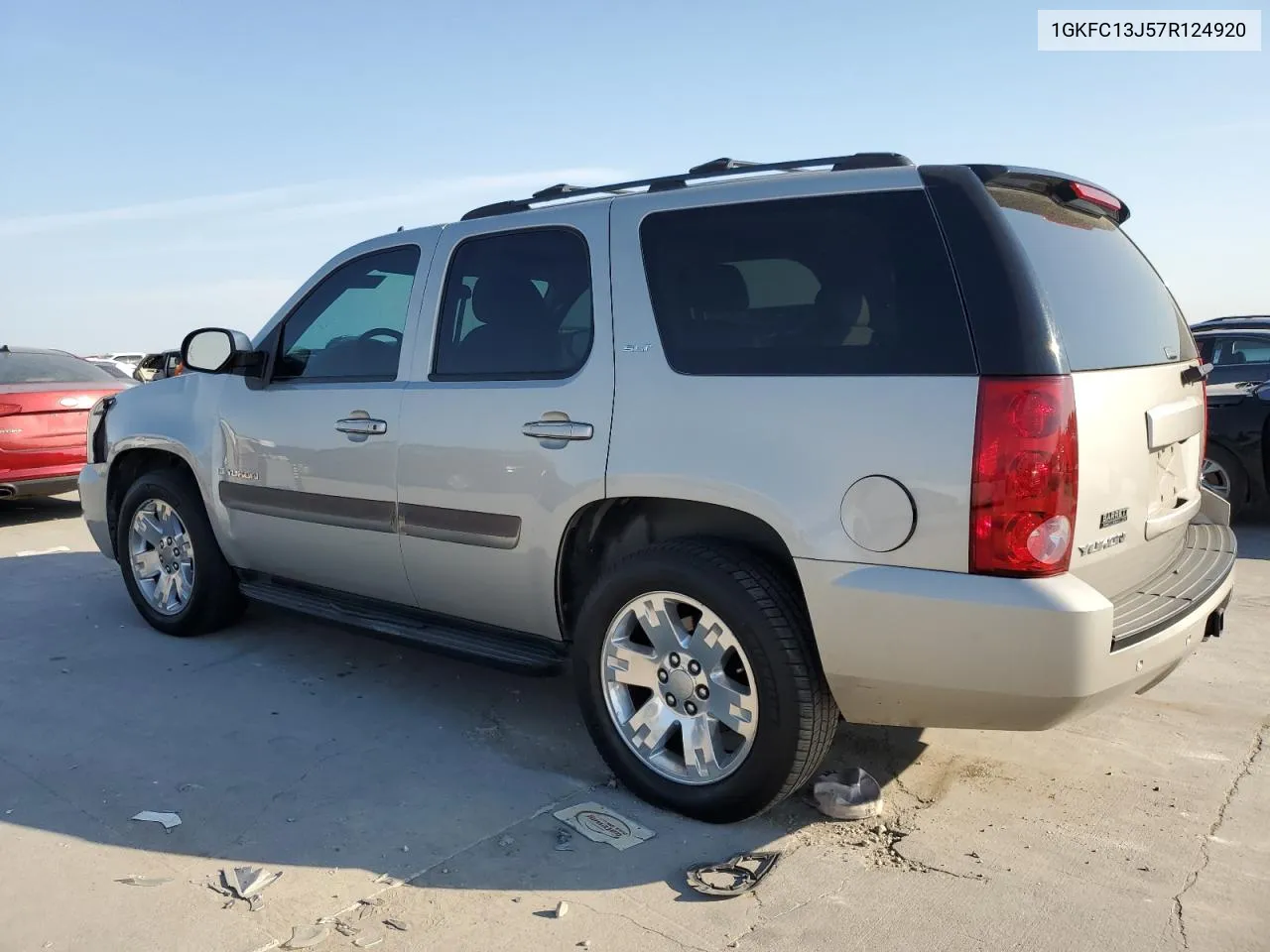 2007 GMC Yukon VIN: 1GKFC13J57R124920 Lot: 75822944