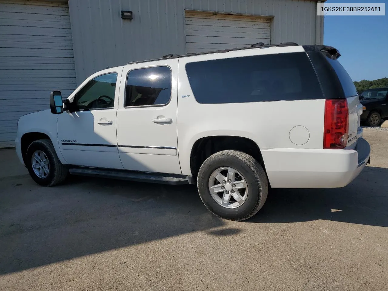 2011 GMC Yukon Xl K1500 Slt VIN: 1GKS2KE38BR252681 Lot: 68542114