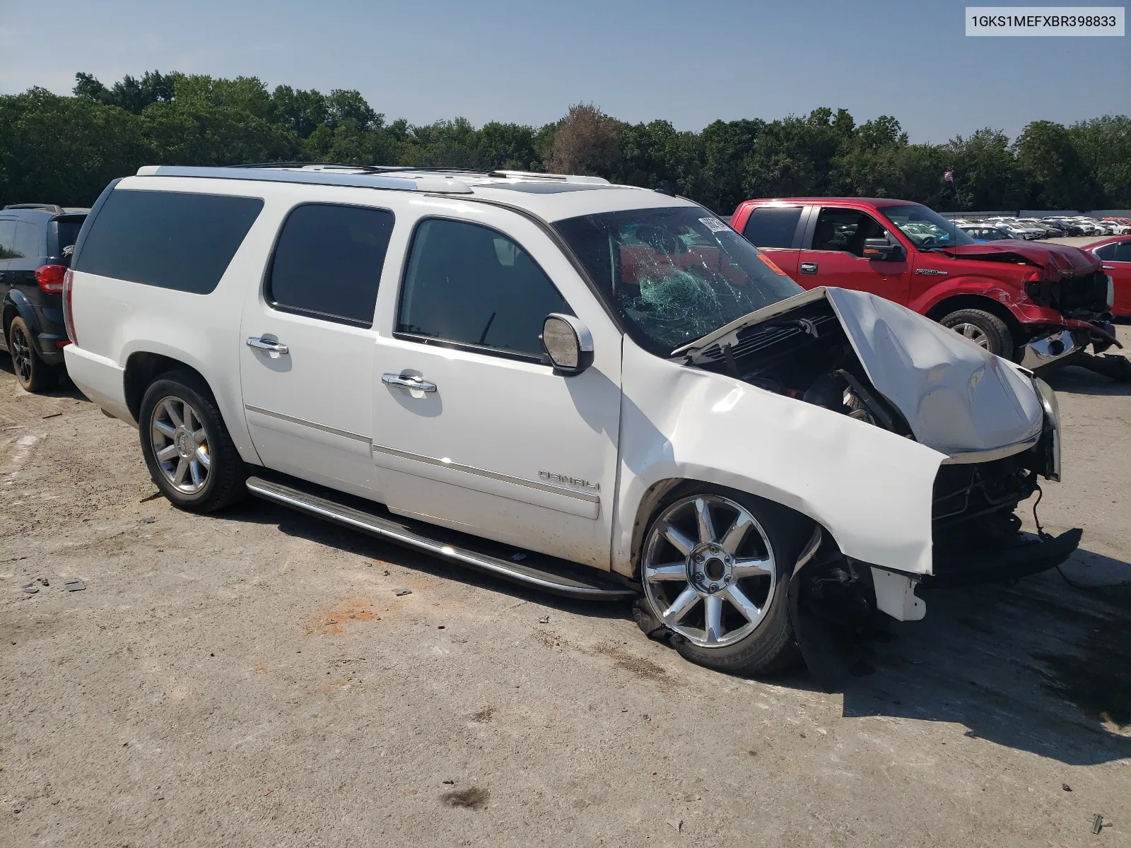 2011 GMC Yukon Xl Denali VIN: 1GKS1MEFXBR398833 Lot: 68621664