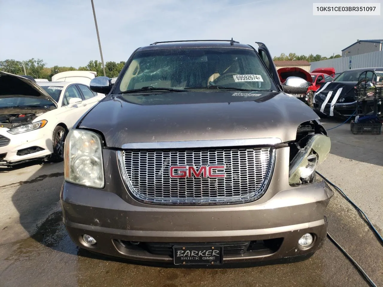 2011 GMC Yukon Slt VIN: 1GKS1CE03BR351097 Lot: 69592674