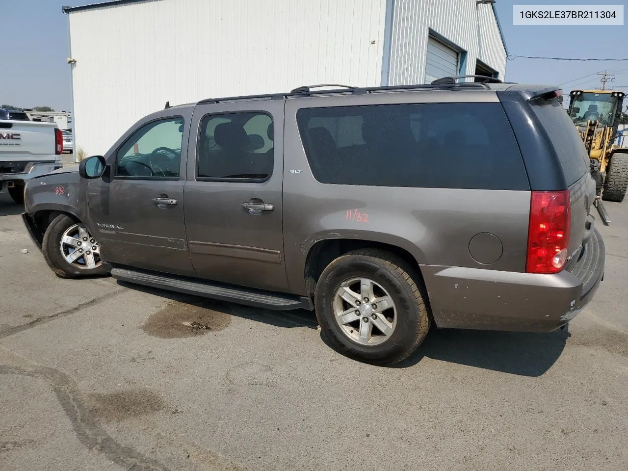 2011 GMC Yukon Xl K1500 Slt VIN: 1GKS2LE37BR211304 Lot: 69673164