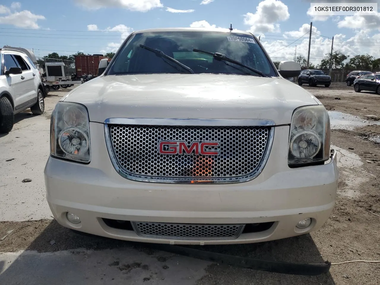 1GKS1EEF0DR301812 2013 GMC Yukon Denali