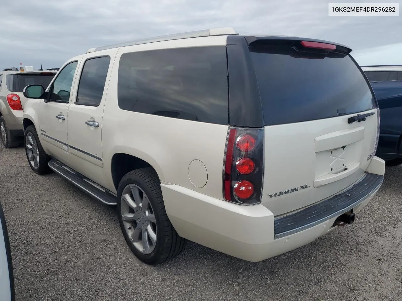 2013 GMC Yukon Xl Denali VIN: 1GKS2MEF4DR296282 Lot: 76187924