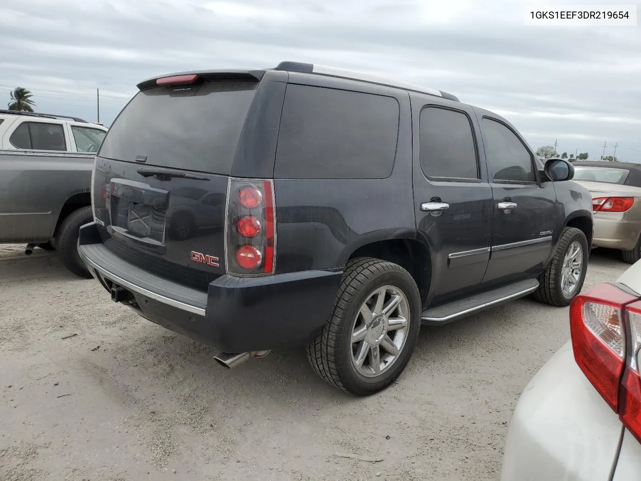 2013 GMC Yukon Denali VIN: 1GKS1EEF3DR219654 Lot: 76205764