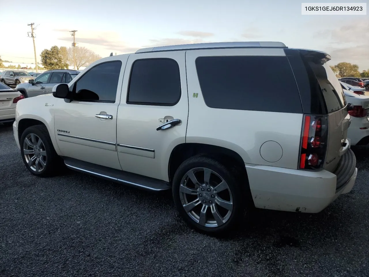 2013 GMC Yukon Denali Hybrid VIN: 1GKS1GEJ6DR134923 Lot: 76279554