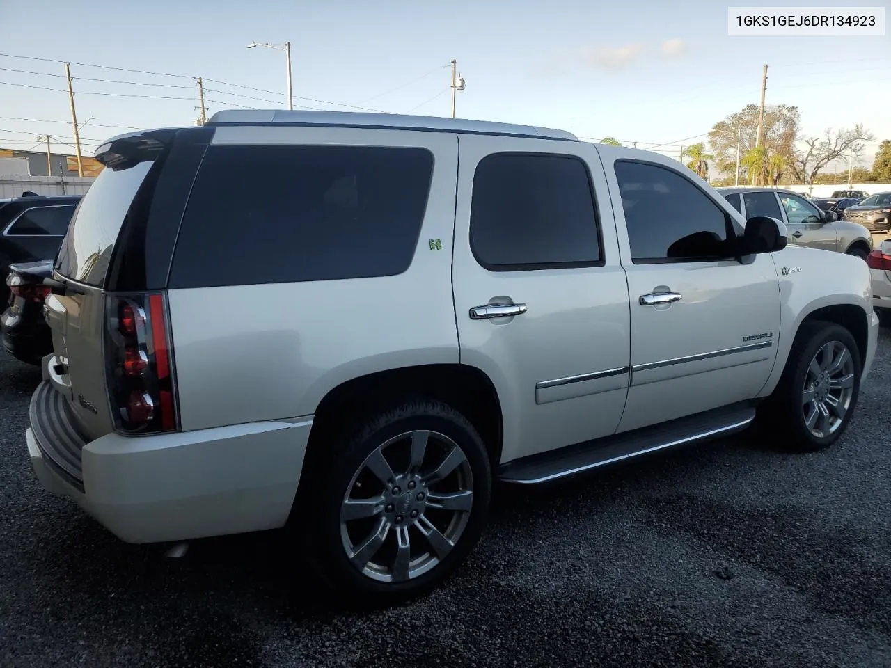 2013 GMC Yukon Denali Hybrid VIN: 1GKS1GEJ6DR134923 Lot: 76279554