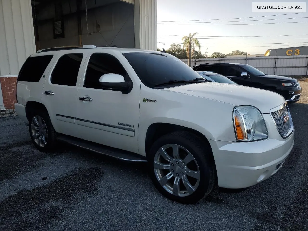 2013 GMC Yukon Denali Hybrid VIN: 1GKS1GEJ6DR134923 Lot: 76279554