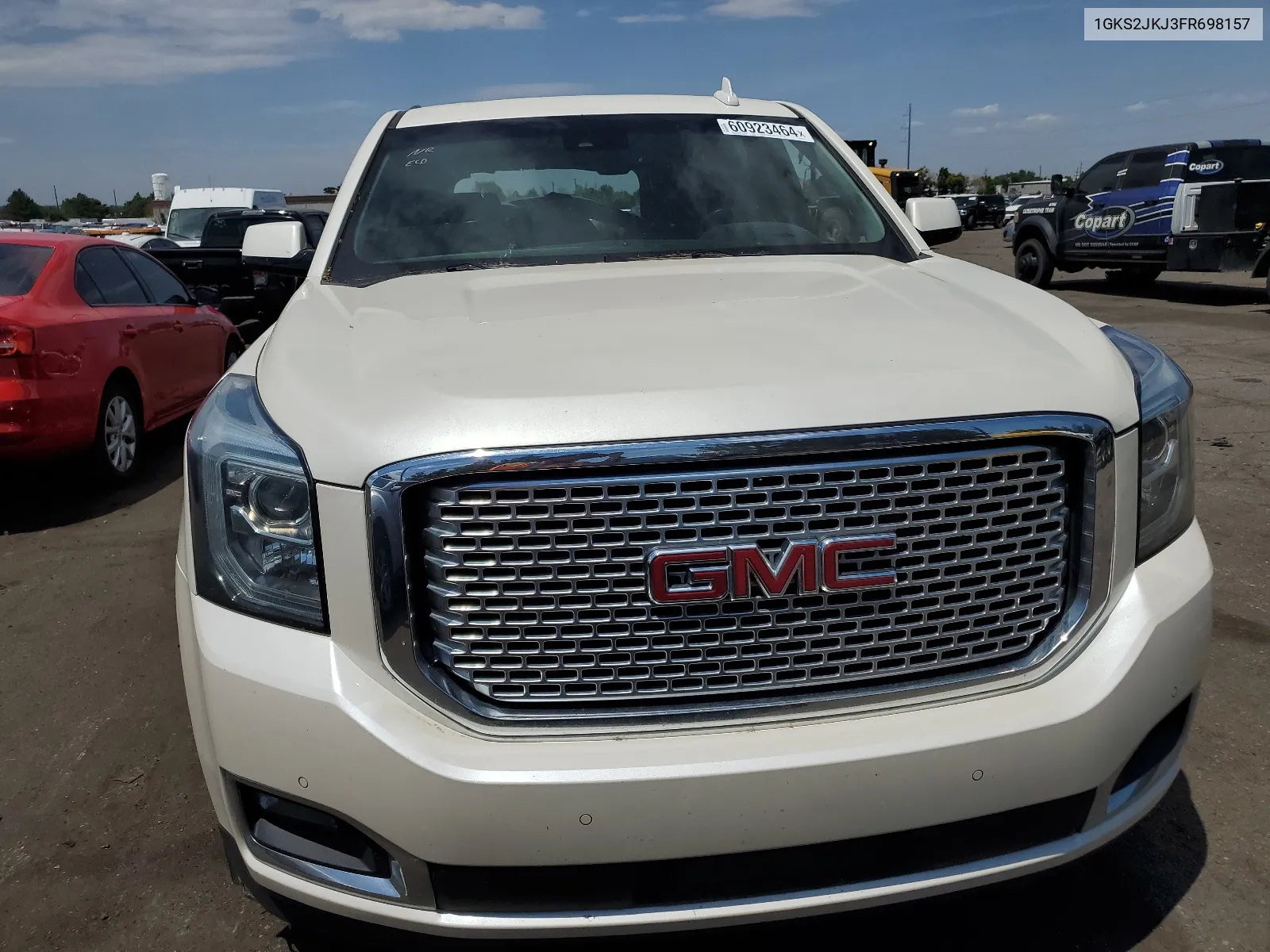 2015 GMC Yukon Xl Denali VIN: 1GKS2JKJ3FR698157 Lot: 60923464