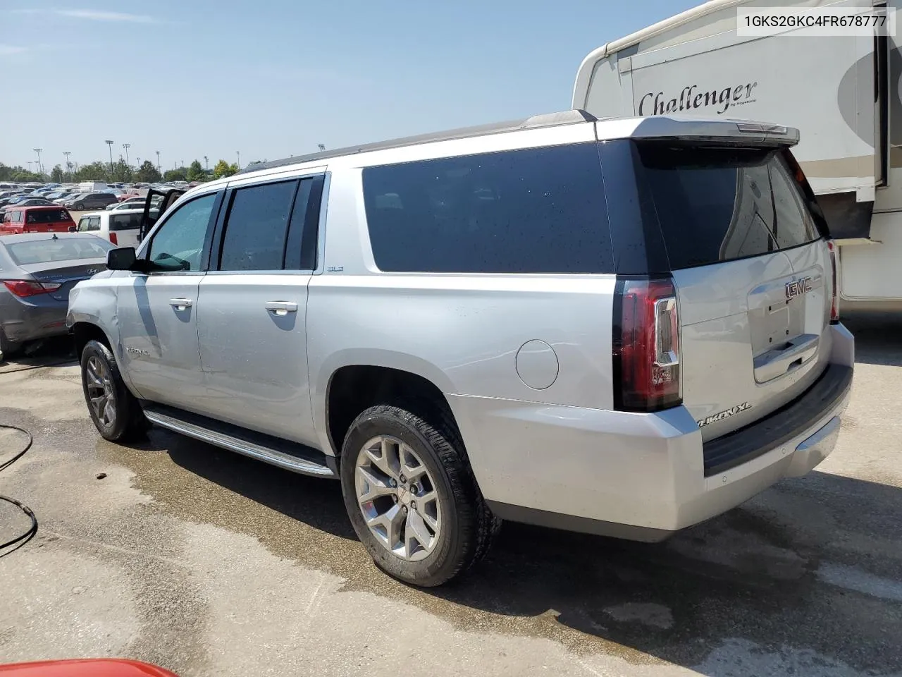 2015 GMC Yukon Xl K1500 Sle VIN: 1GKS2GKC4FR678777 Lot: 68642194