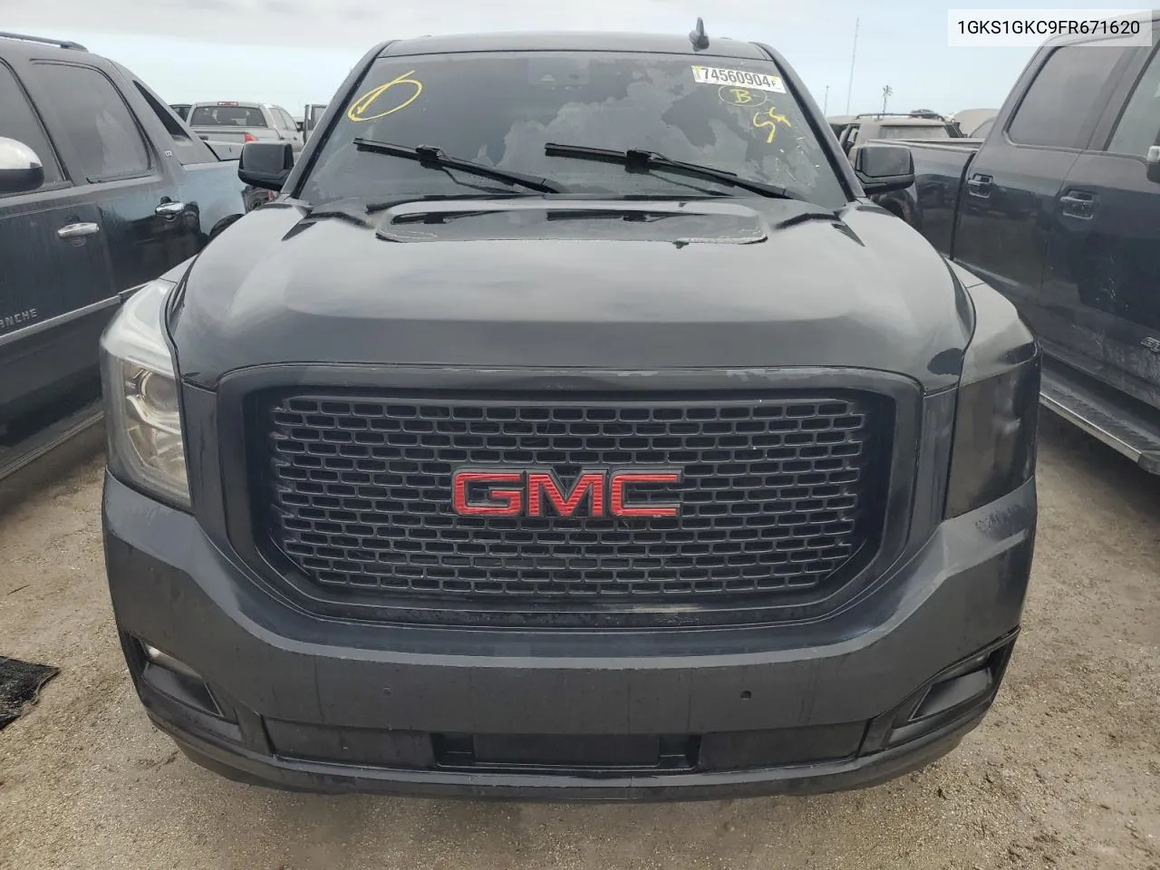 2015 GMC Yukon Xl C1500 Sle VIN: 1GKS1GKC9FR671620 Lot: 74560904