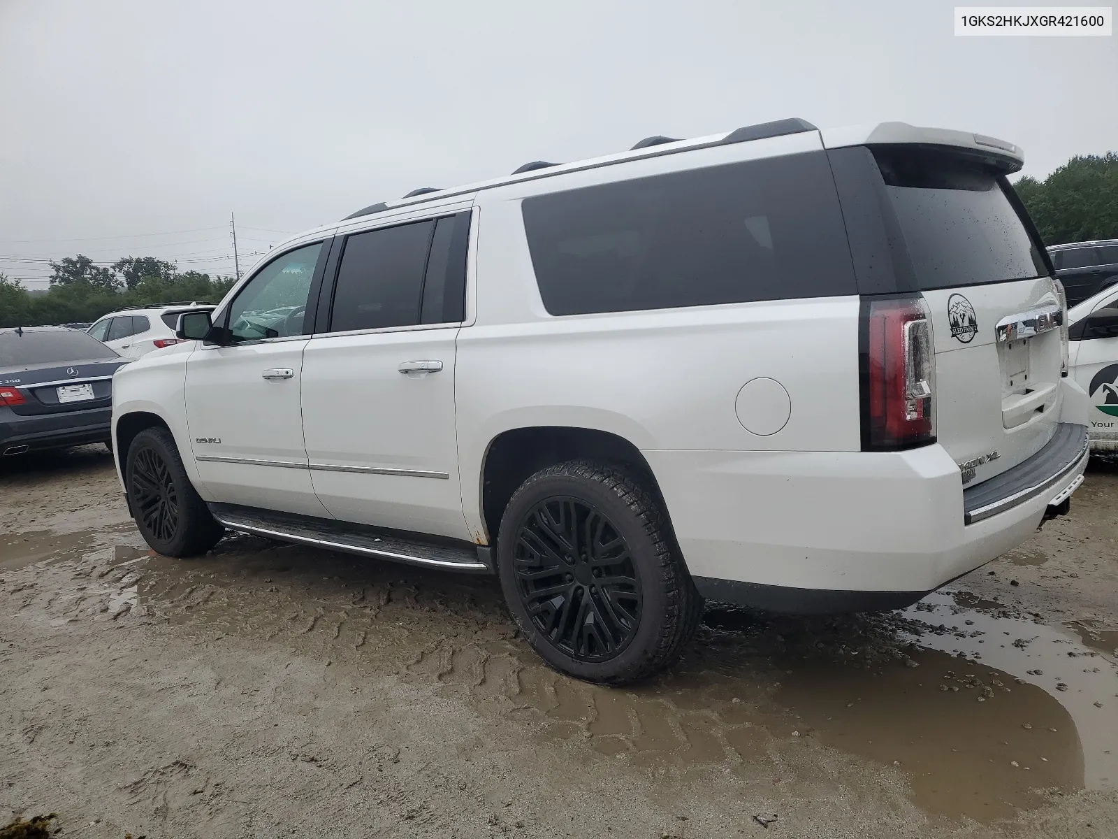 2016 GMC Yukon Xl Denali VIN: 1GKS2HKJXGR421600 Lot: 66868064