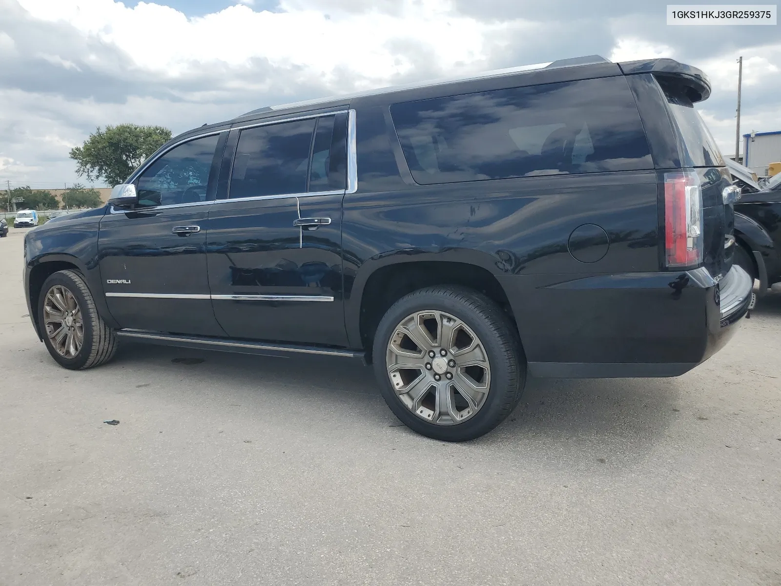 2016 GMC Yukon Xl Denali VIN: 1GKS1HKJ3GR259375 Lot: 67832304