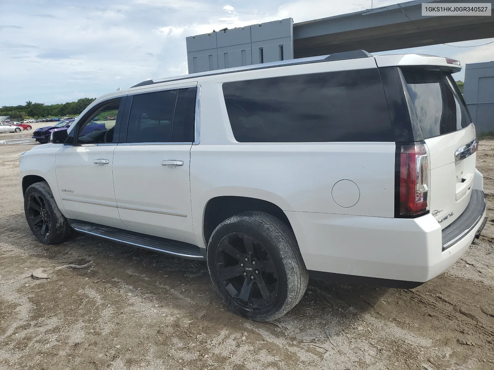 2016 GMC Yukon Xl Denali VIN: 1GKS1HKJ0GR340527 Lot: 68238554