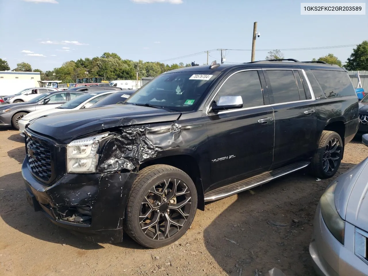 2016 GMC Yukon Xl K1500 Sle VIN: 1GKS2FKC2GR203589 Lot: 70576704