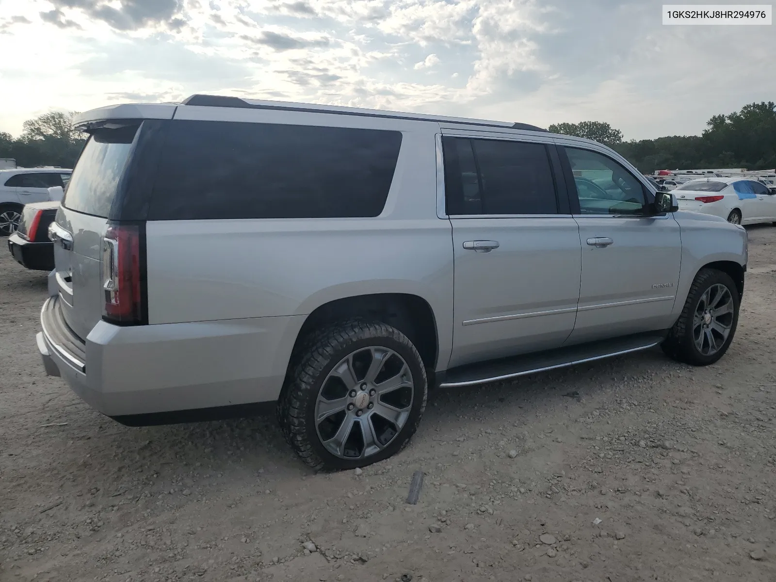 1GKS2HKJ8HR294976 2017 GMC Yukon Xl Denali